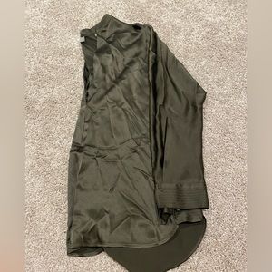 VINCE 100% Silk Olive Green Medium Half Button Down Blouse